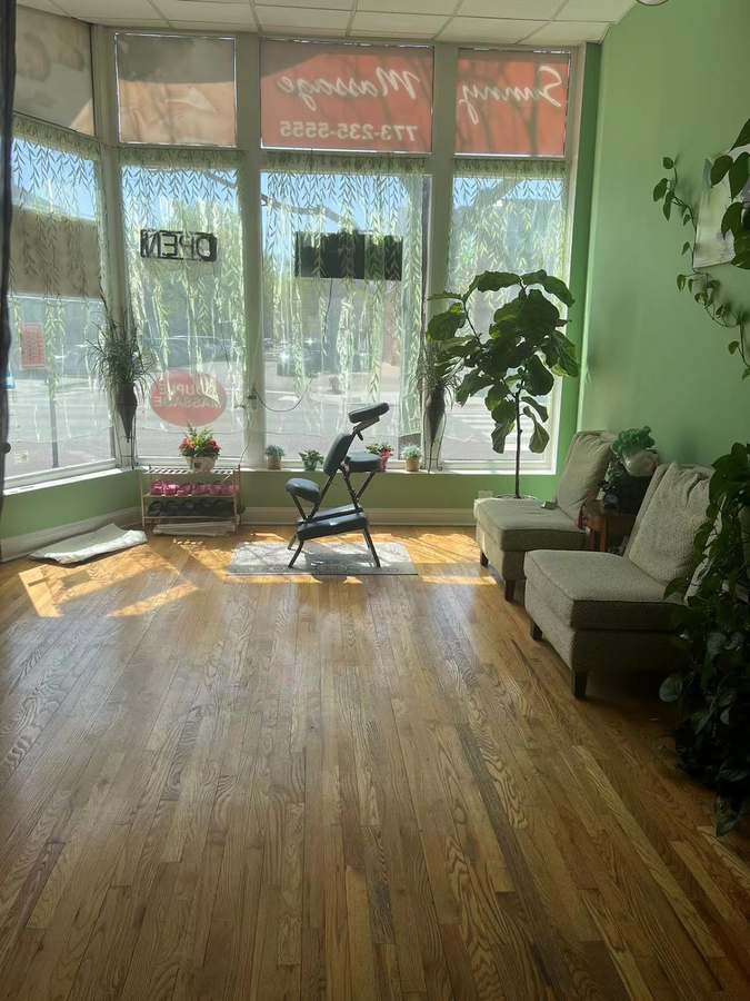 Sunny Massage — Massage Therapy in W Armitage Ave, Chicago