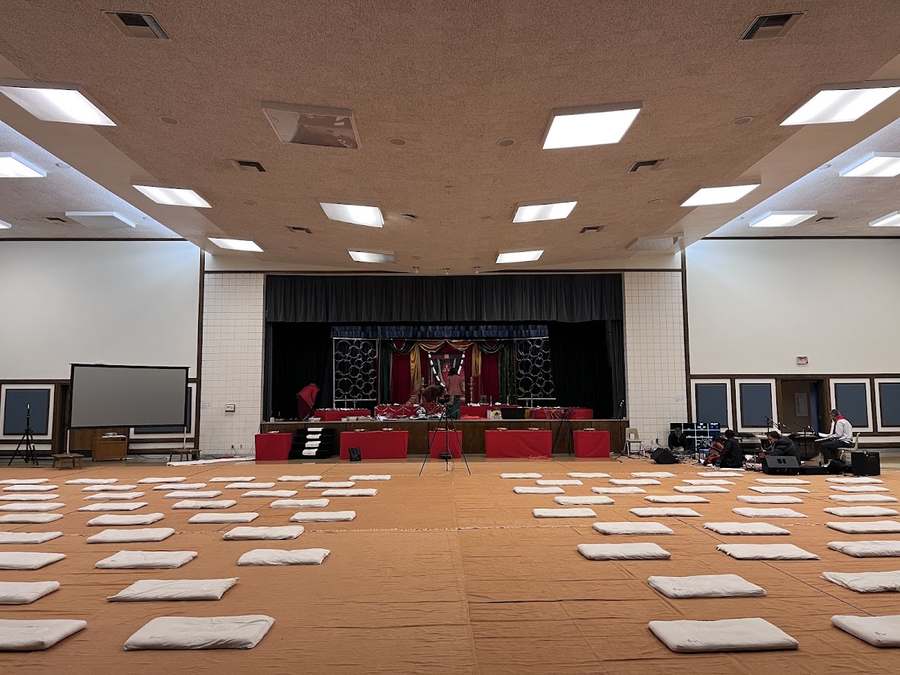 Isha Yoga Center LA — Yoga, Tai Chi & Pilates in Farralone Ave, Los Angeles