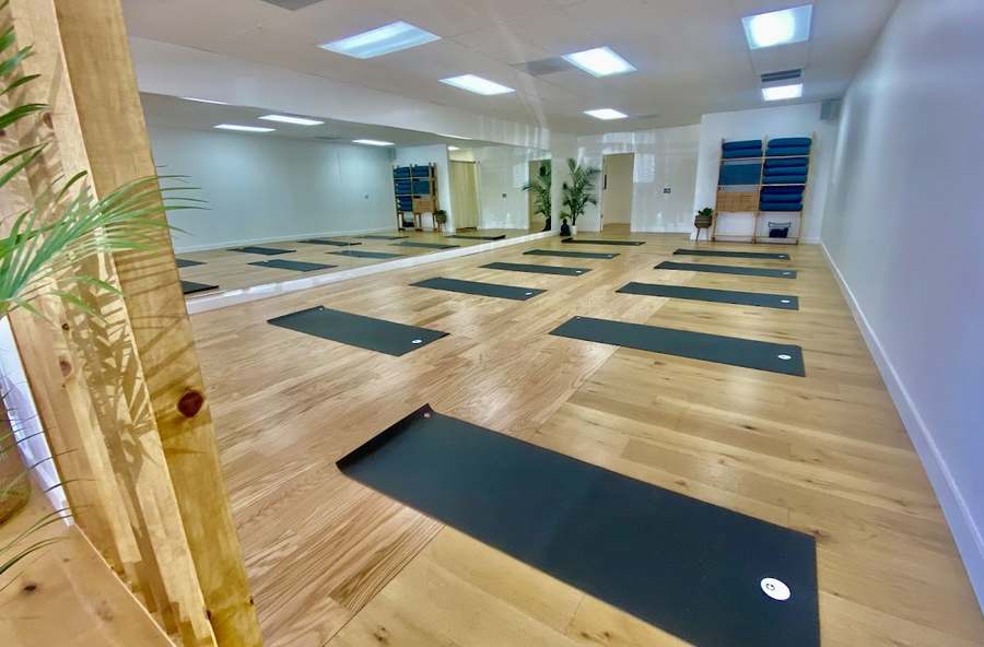 Vive L.A. Yoga — Yoga, Tai Chi & Pilates in W 25th St, Los Angeles