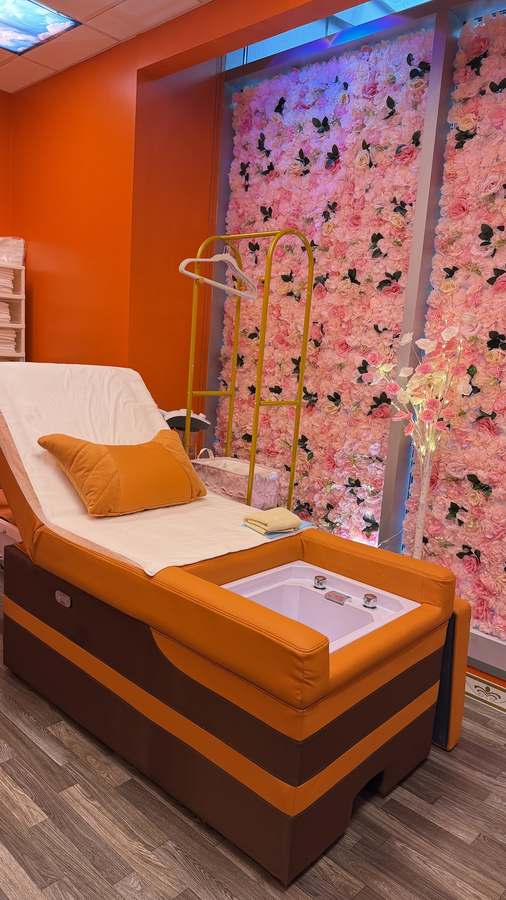 Dana Head Spa — Massage Therapy in Sola Salon, Seattle