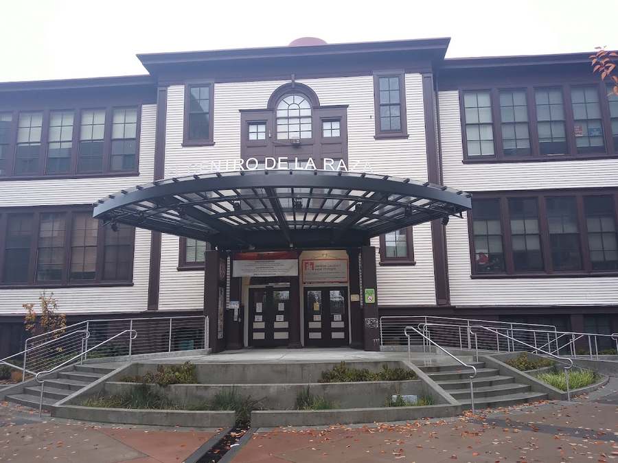 El Centro de la Raza (The Center of People of All Races) — photo 1