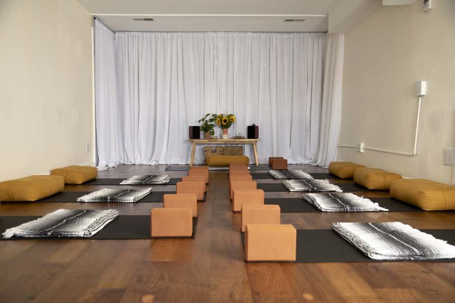 Austin Yoga Lounge — Yoga, Tai Chi & Pilates in Carriage House, Austin