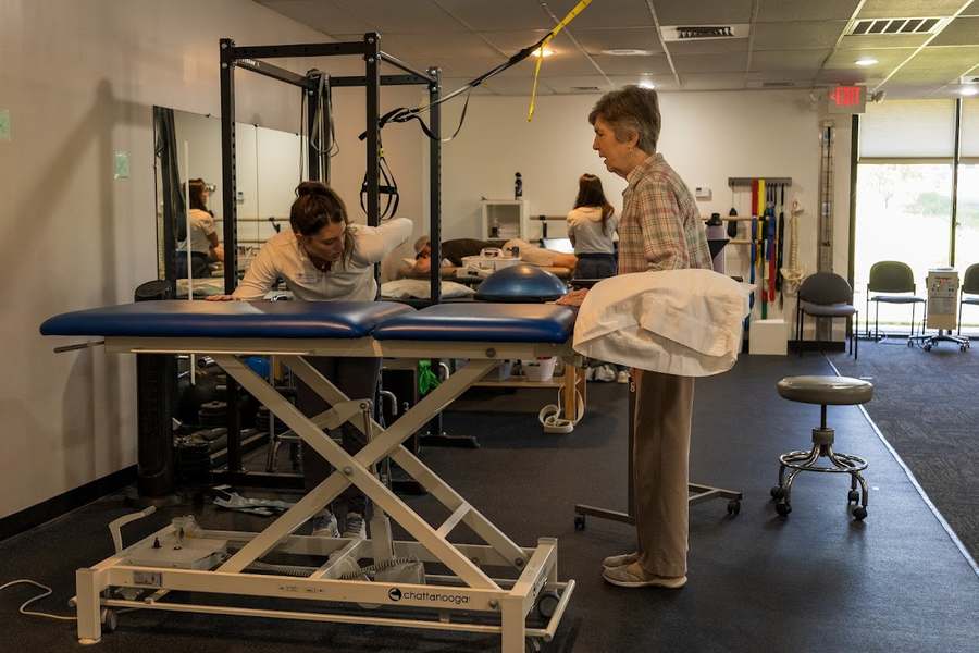 Endeavor Physical Therapy (Austin South) — Physical & Rehabilitation Therapy in S 2nd St STE D100, Austin