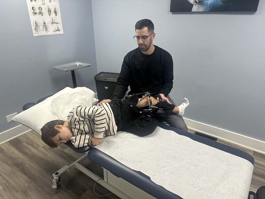 Avicenna Health Center & Physical Therapy — Physical & Rehabilitation Therapy in S Roberts Rd, Chicago