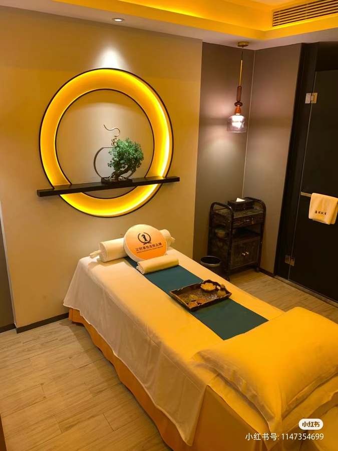 Chicago hot spa — photo 1