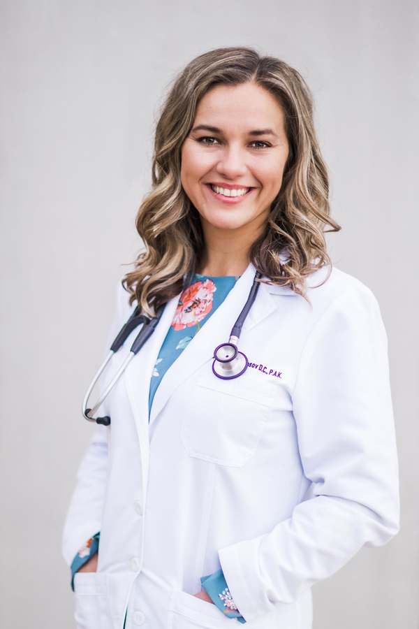 Dr. Veronika Vlasov - Chiropractor and Functional Medicine Doctor — Chiropractic in N York St #100, Chicago