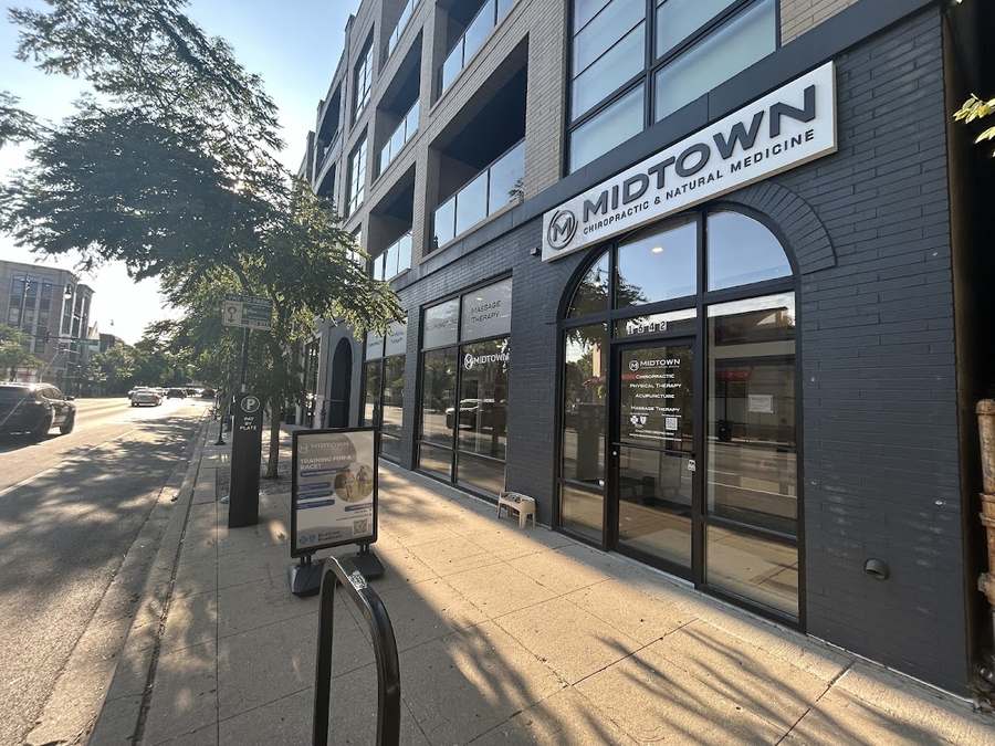 Midtown Chiropractic & Physical Therapy — Massage Therapy in W Belmont Ave, Chicago