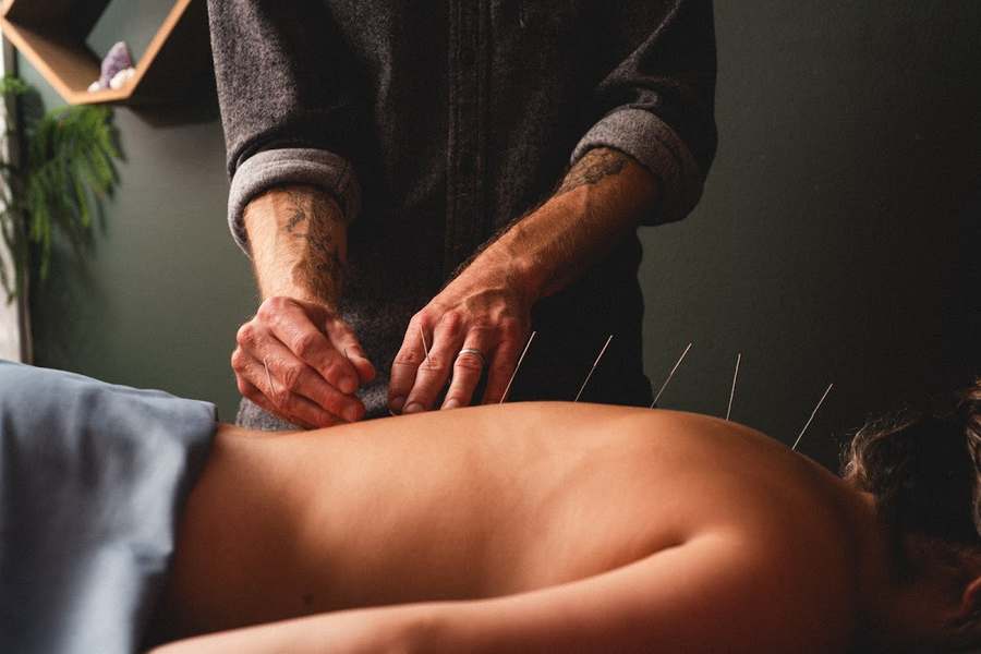 Upstream Medicine - Acupuncture & Herbs — Acupuncture in W Berteau Ave #202, Chicago