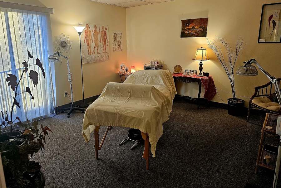 Interwoven Balance Acupuncture & Healing — Acupuncture in S Jackson St #320, Denver