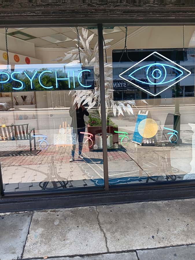 7 Chakra Apothecary & Tarot — Reiki & Energy Medicine in Ventura Blvd, Los Angeles