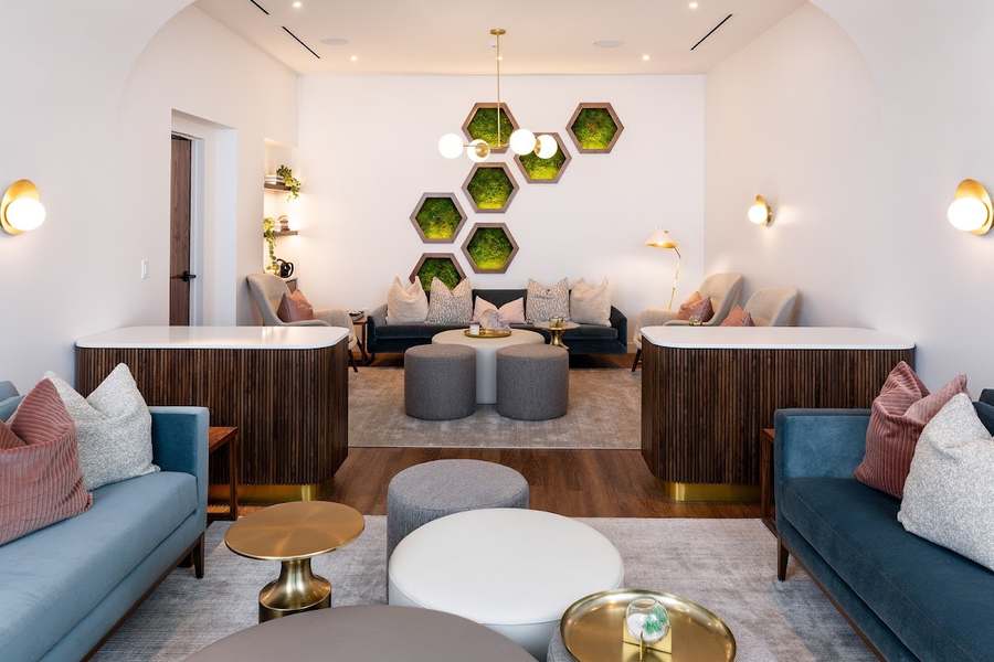 milk + honey | Brentwood — Massage Therapy in San Vicente Blvd, Los Angeles