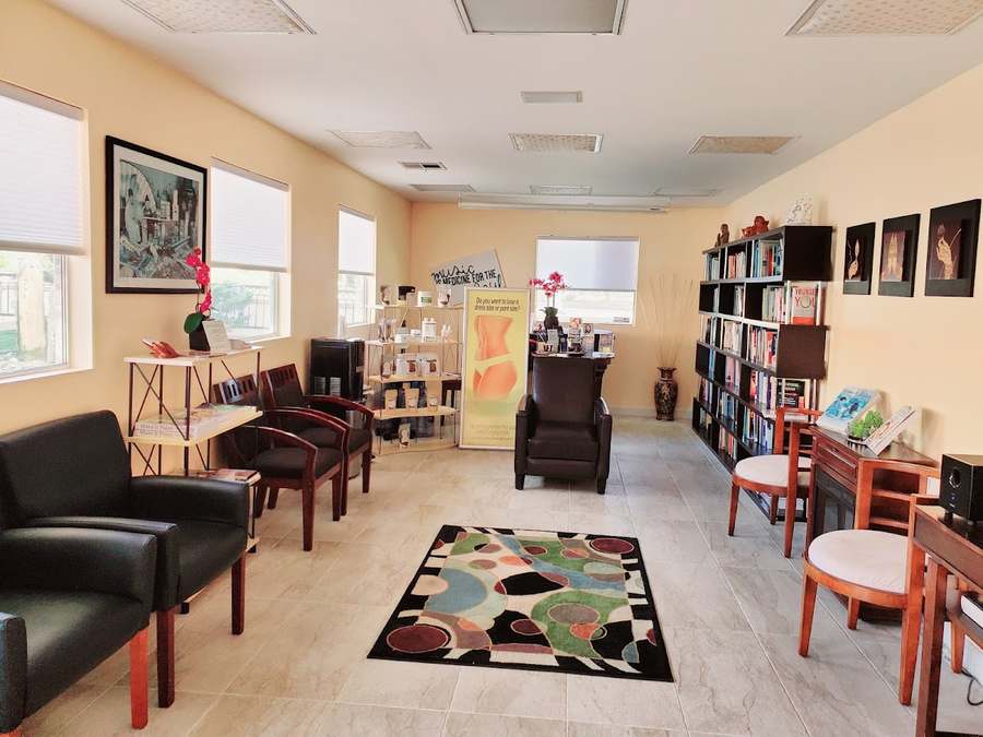 Natural Health Medical Center: Huy Hoang, MD — photo 1