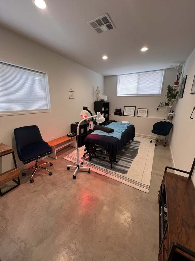 Navajo Acu-Wellness — Acupuncture in Fountain Ave # A, Los Angeles