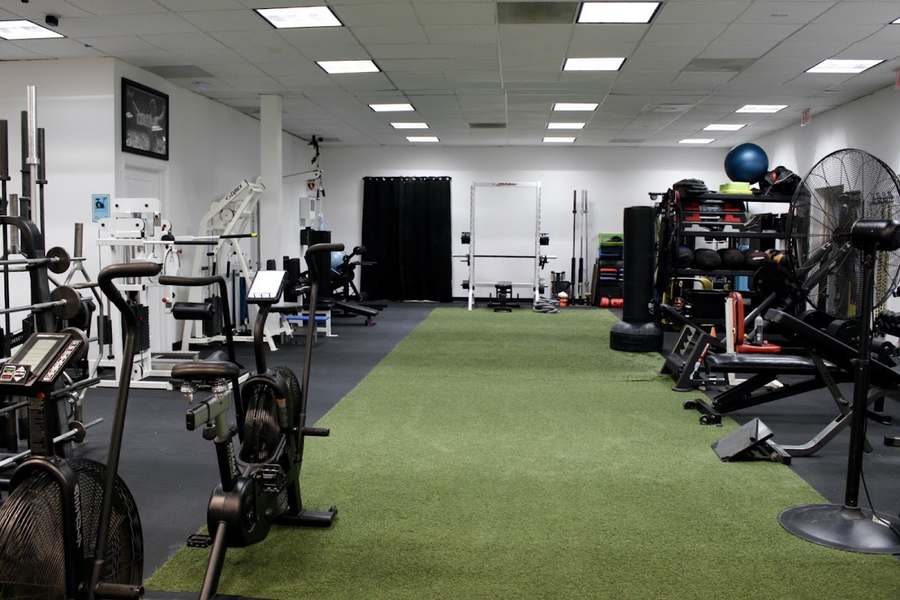 West Coast Sports and Fitness Center — photo 1
