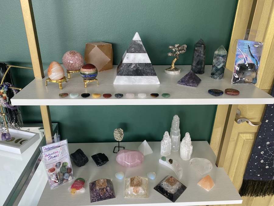 Psychic Third Eye & Crystal Healing — photo 1