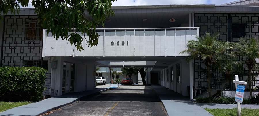 Serena E. Sara, DC — Chiropractic in SW 80th St Ste 114, Miami