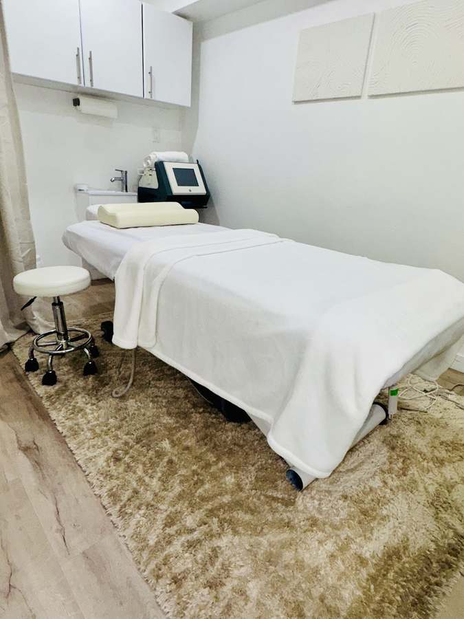 Unique Body Therapy — Massage Therapy in NW 107th Ave #33172, Miami