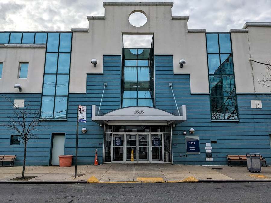 Montefiore Medical Group (MMG) Comprehensive Family Care Center — photo 1