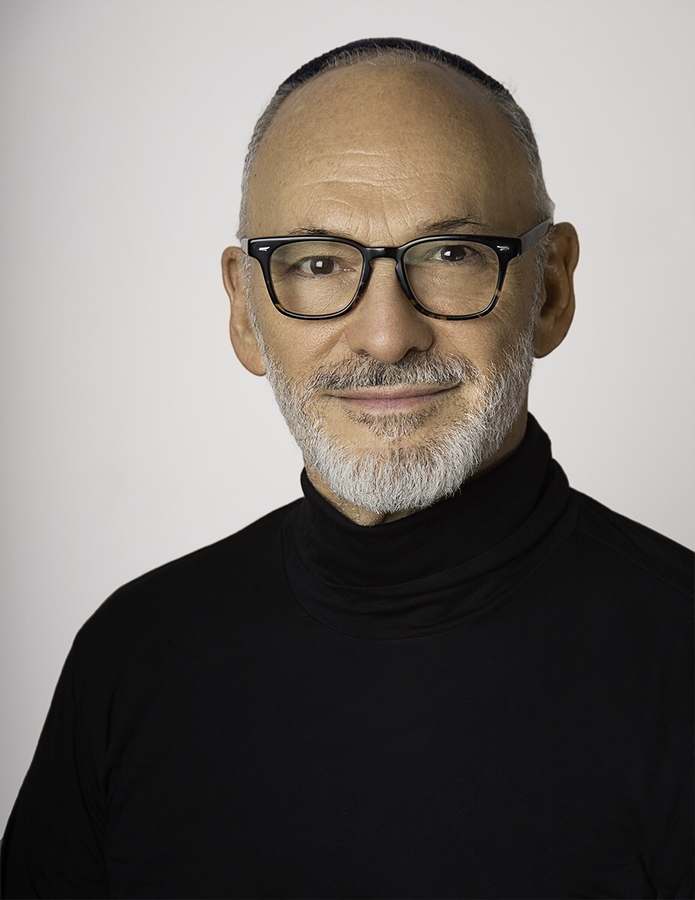 Robert Salvit — photo 1
