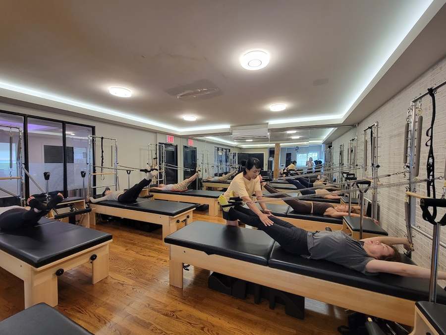 Studio Square S (Pilates& Yoga) — Yoga, Tai Chi & Pilates in -19 Northern Blvd, New York