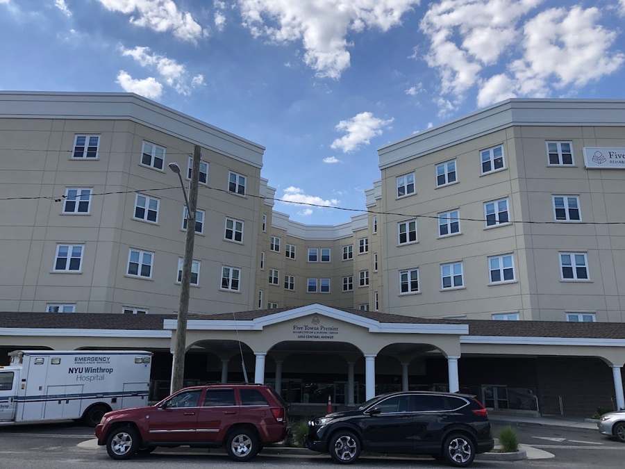 Woodmere Rehabilitation & Health Care Center — photo 1