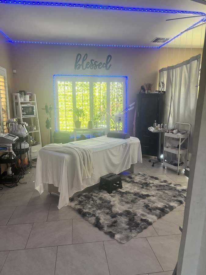 AZ Ilusion Spa LLC — Massage Therapy in W Gibson Ln, Phoenix
