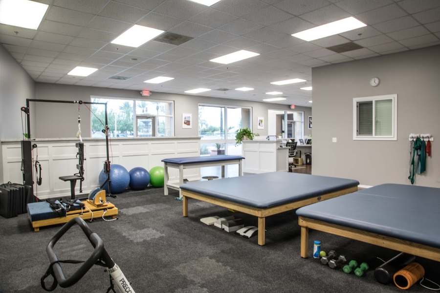 Modern Sports Medicine Physical Therapy and Orthopedics of Chandler, AZ — Chiropractic in W Chandler Blvd Ste 4, Phoenix