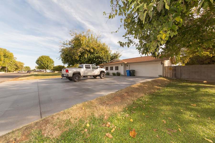 Natural Health Improvement Center — Diet & Nutrition in N 40th Ln, Phoenix