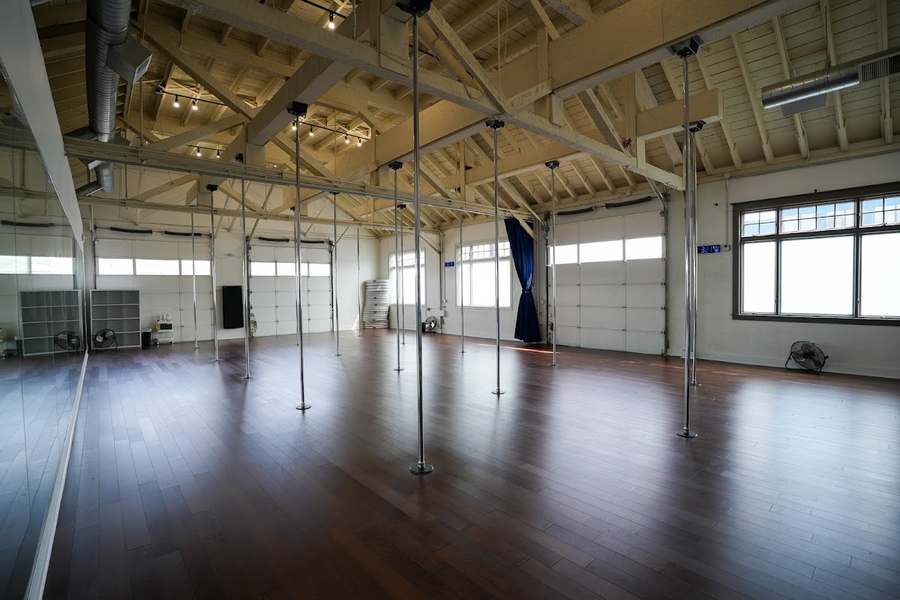 Raven Studios — photo 1